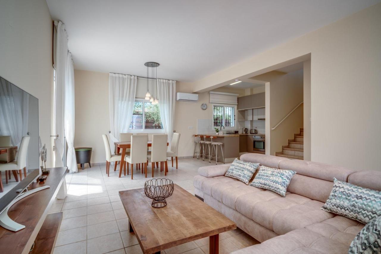 Amphitrite Villa Paralimni Exterior foto