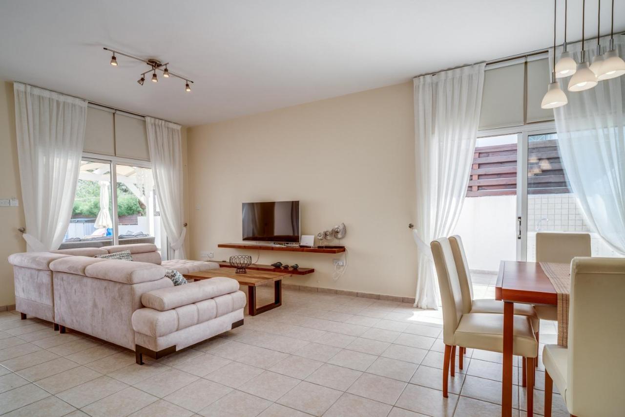 Amphitrite Villa Paralimni Exterior foto