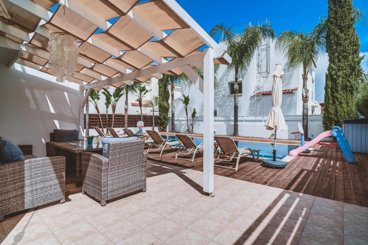 Amphitrite Villa Paralimni Exterior foto